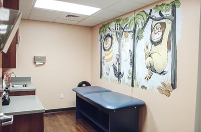 Monroe Pediatrics patient room